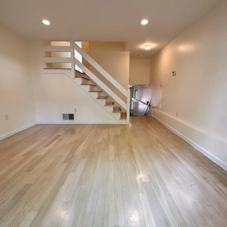 3 bed, 2 bath apartment for rent at 103 Beaconsfield Unit 103, Beaconsfield — photo 13 of 17