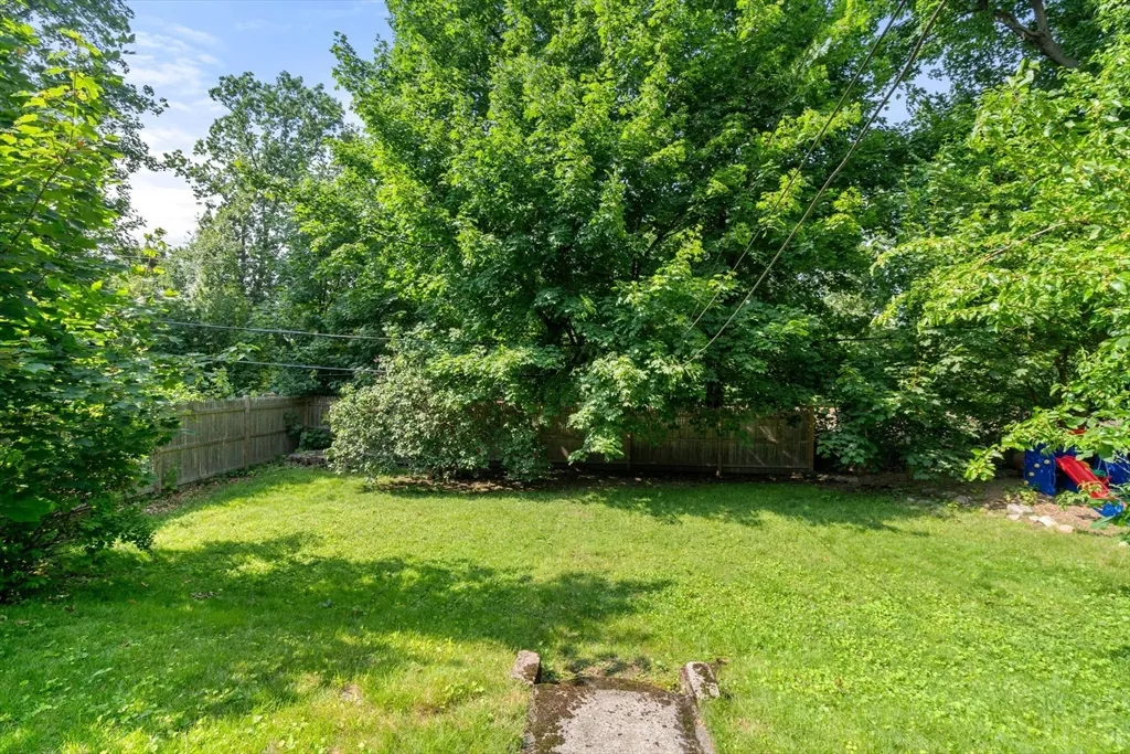 3 bed, 2 bath apartment for rent at 103 Belgrade Ave Unit 2, Roslindale — photo 19 of 24