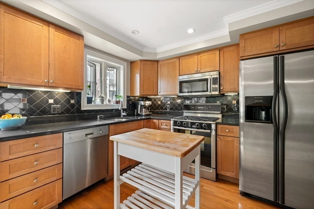 2 bed, 2 bath apartment for rent at 103 Bolton St Unit 1, South Boston — photo 3 of 20