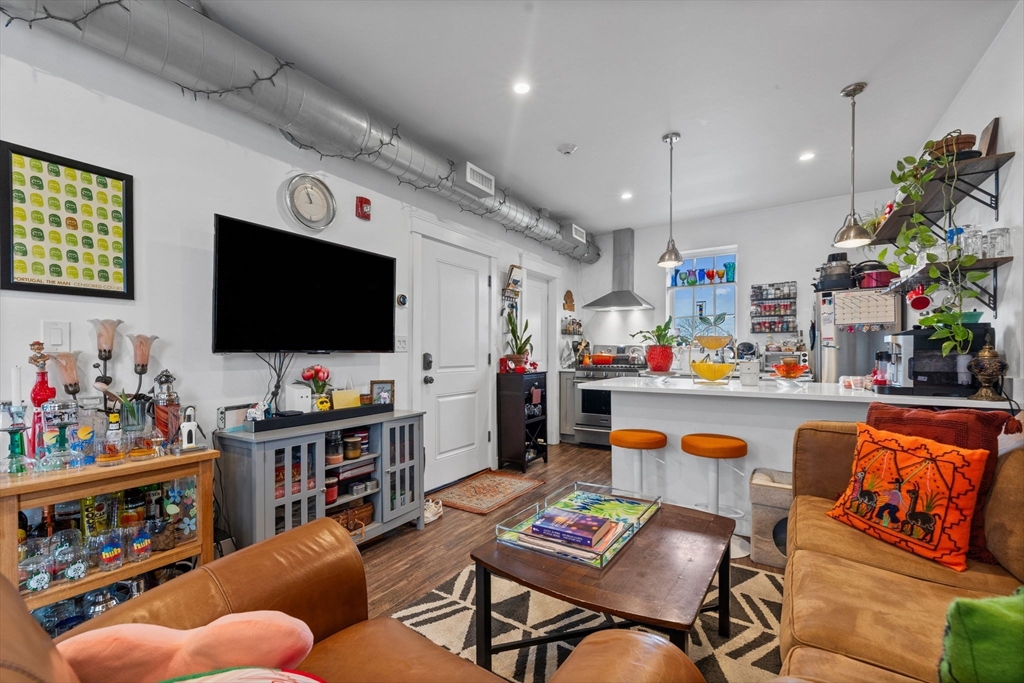 2 bed, 1 bath apartment for rent at 103 Broadway Unit 2, Chelsea — photo 6 of 11
