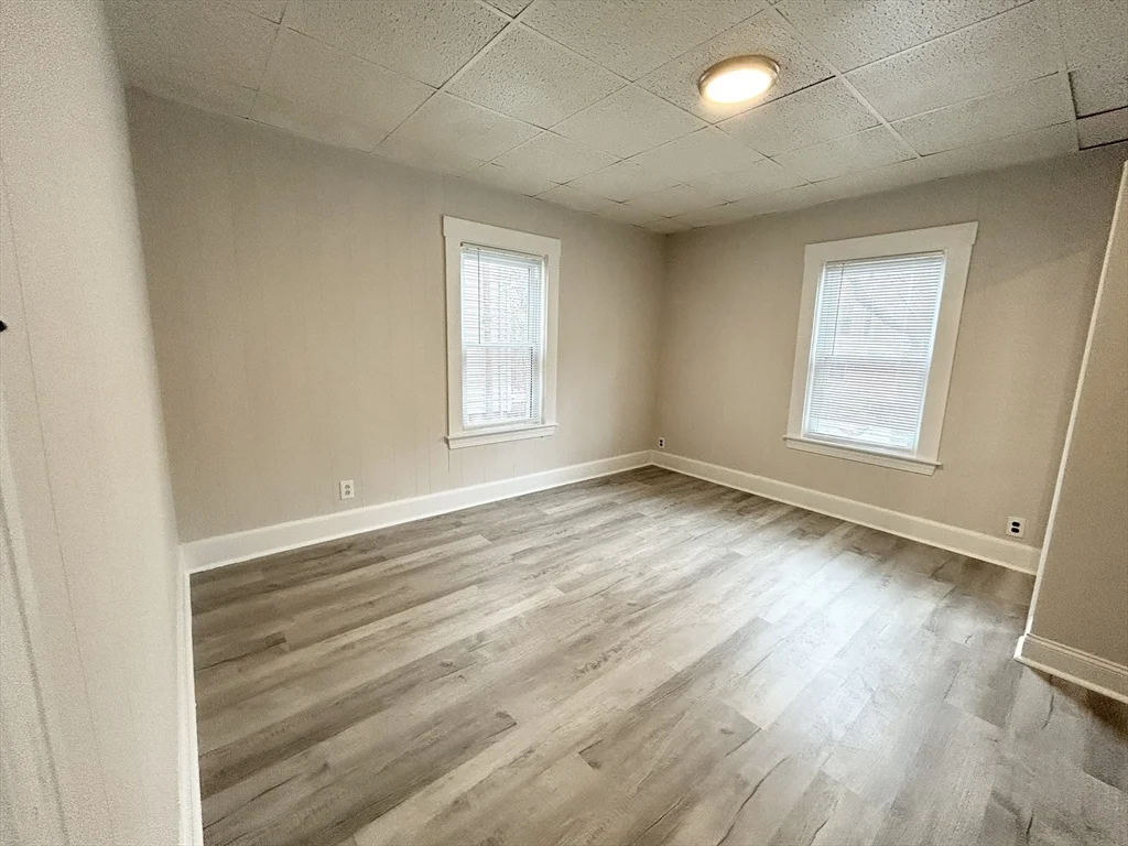 2 bed, 1 bath apartment for rent at 103 Buttonwood Unit 1, Boston — photo 5 of 6