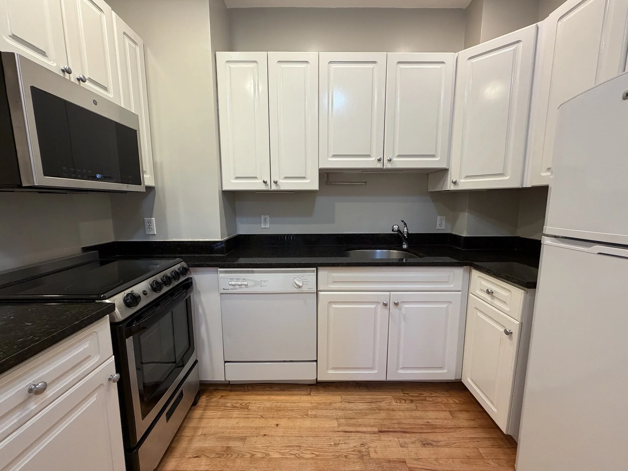 1 bed, 1 bath apartment for rent at 103 Charles St Unit G, Beacon Hill — photo 4 of 12