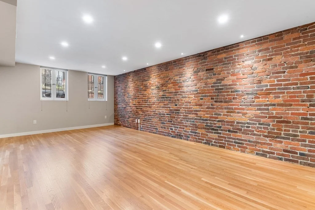 2 bed, 1 bath apartment for rent at 103 Charter St Unit 1, North End — photo 5 of 16