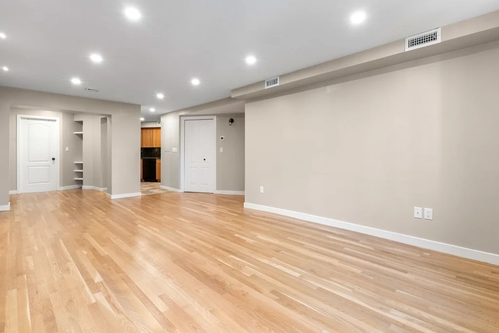 2 bed, 1 bath apartment for rent at 103 Charter St Unit 1, North End — photo 7 of 16