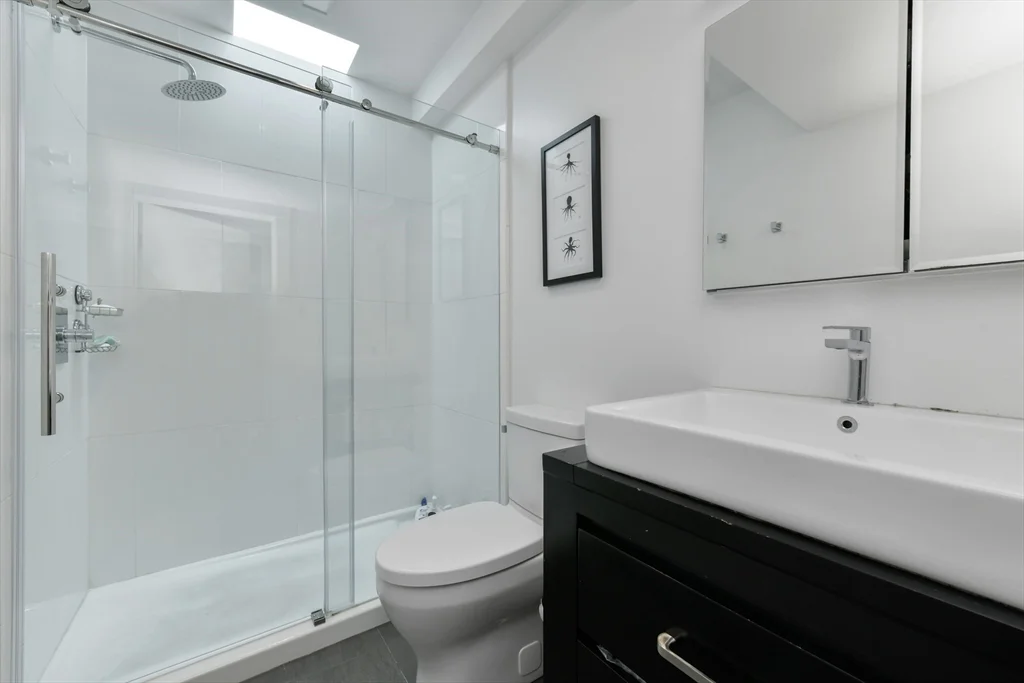 3 bed, 2 bath apartment for rent at 103 Charter St Unit 5, North End — photo 15 of 26