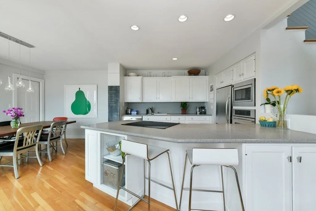 3 bed, 2 bath apartment for rent at 103 Charter St Unit 5, North End — photo 6 of 26