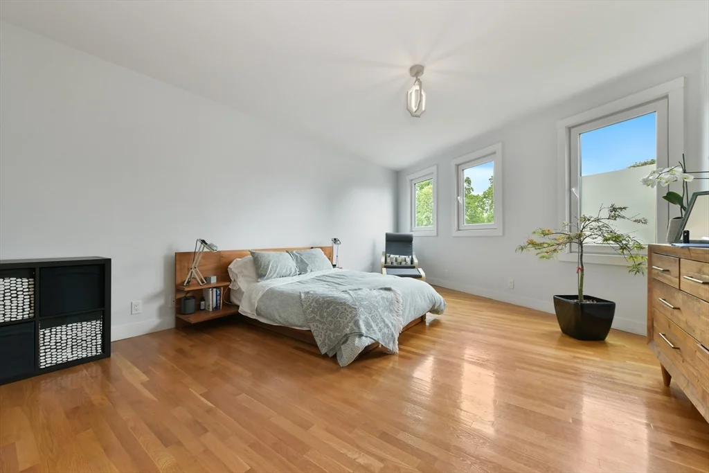 3 bed, 2 bath apartment for rent at 103 Charter St Unit 5, North End — photo 13 of 26
