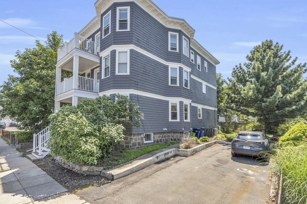2 bed, 2 bath apartment for rent at 103 Dix St Unit 1, Dorchester — photo 17 of 17