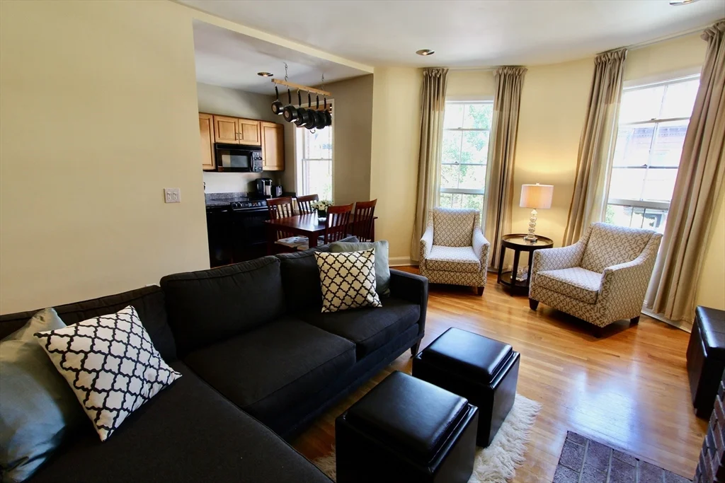 2 bed, 1 bath apartment for rent at 103 E Brookline St Unit 4, South End — photo 5 of 12