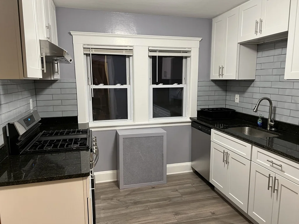2 bed, 1 bath apartment for rent at 103 East Squantum St Unit 2, North Quincy — photo 1 of 9