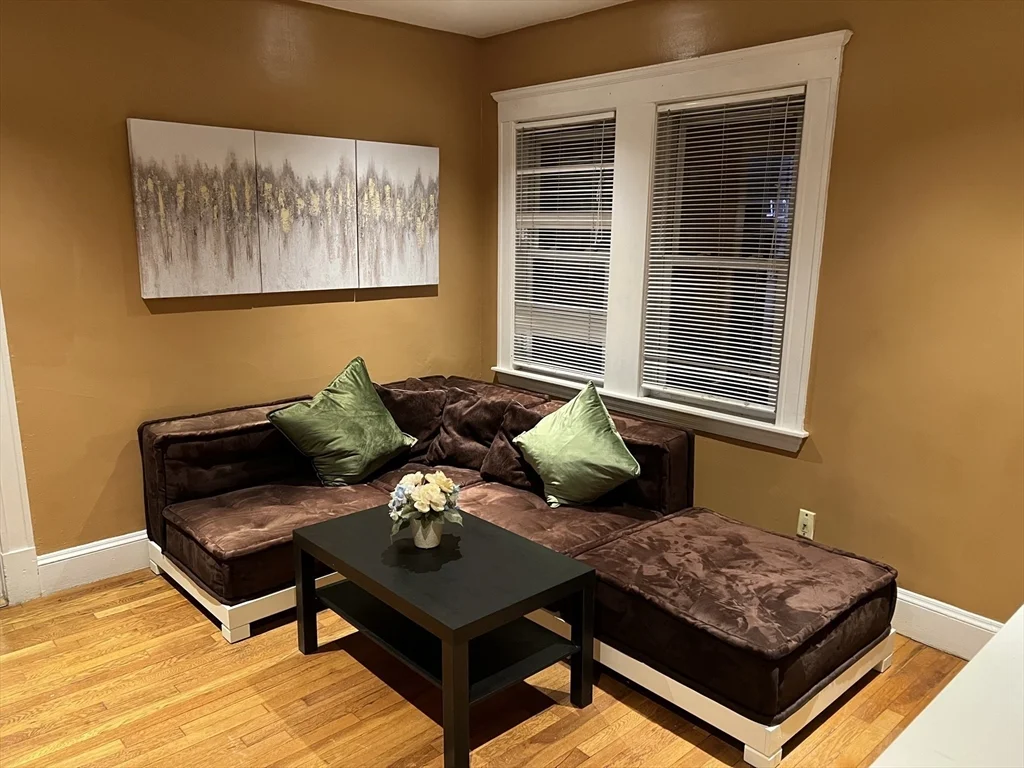 2 bed, 1 bath apartment for rent at 103 East Squantum St Unit 2, North Quincy — photo 4 of 9