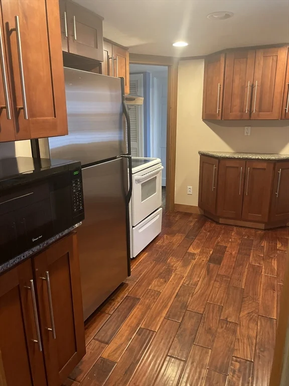 2 bed, 1 bath apartment for rent at 103 Fairview Unit 103, Longmeadow — photo 6 of 16