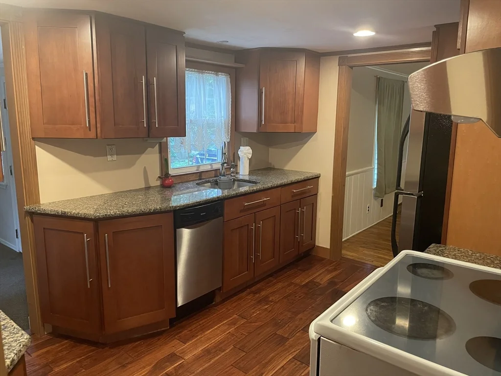 2 bed, 1 bath apartment for rent at 103 Fairview Unit 103, Longmeadow — photo 3 of 16