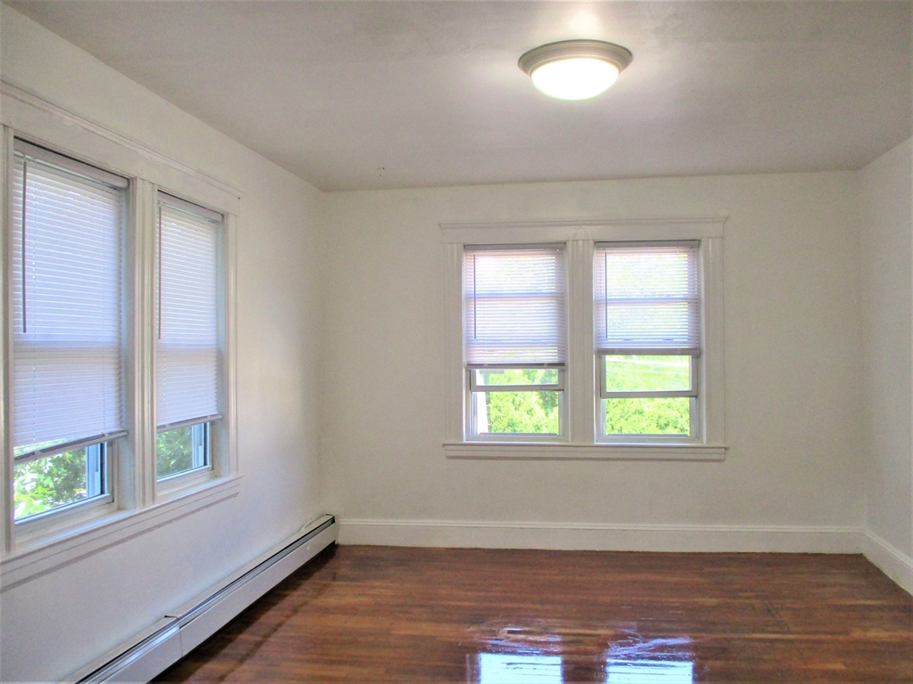 2 bed, 1 bath apartment for rent at 103 Faxon St Unit 103, Nonantum — photo 3 of 13