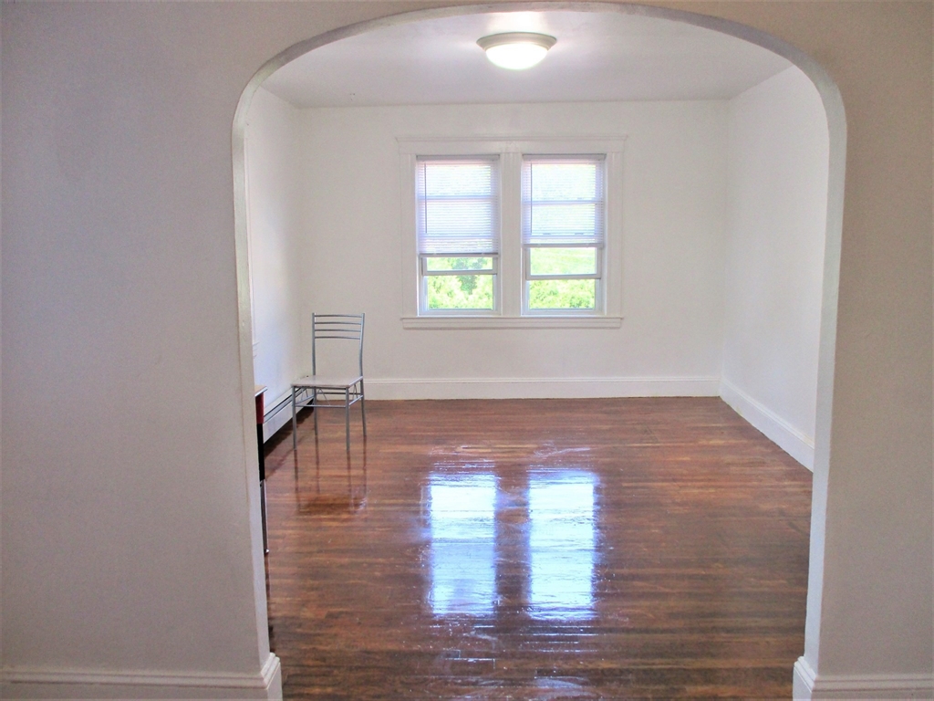 2 bed, 1 bath apartment for rent at 103 Faxon St Unit 103, Nonantum — photo 4 of 13