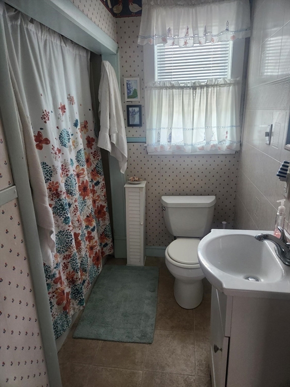 2 bed, 1 bath apartment for rent at 103 Foster Ave(winter), Ocean Bluff — photo 7 of 7