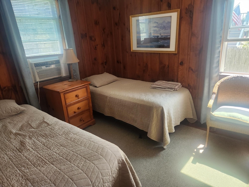 2 bed, 1 bath apartment for rent at 103 Foster Ave(winter), Ocean Bluff — photo 6 of 7