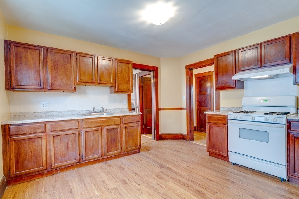 3 bed, 1 bath apartment for rent at 103 Fuller St Unit 2, Dorchester — photo 8 of 20