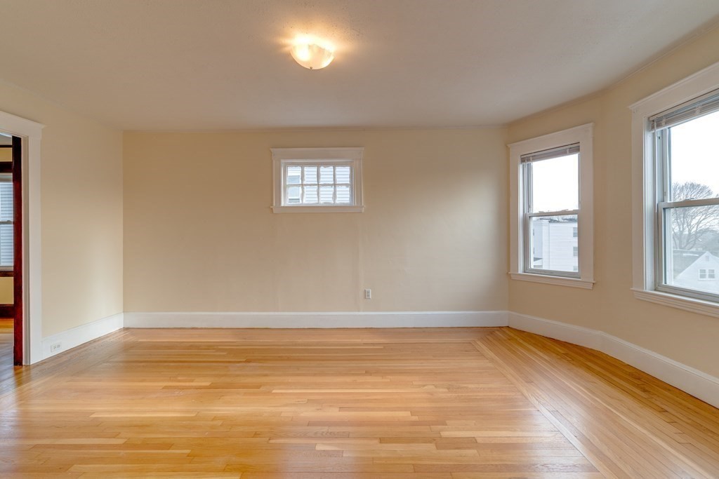 3 bed, 1 bath apartment for rent at 103 Fuller St Unit 2, Dorchester — photo 3 of 20
