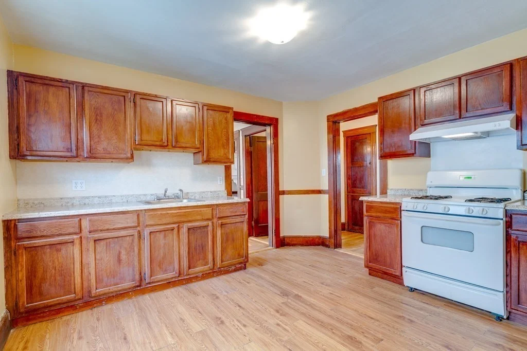 3 bed, 1 bath apartment for rent at 103 Fuller St Unit 3, Boston — photo 9 of 21