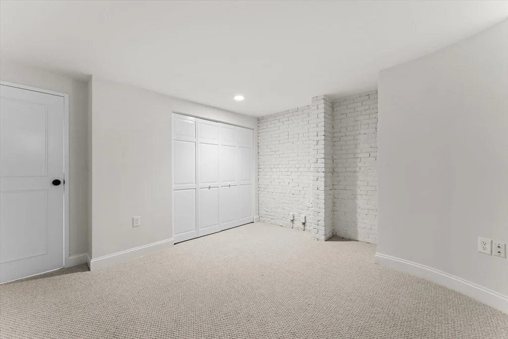 2 bed, 1 bath apartment for rent at 103 Gainsborough St Unit 102, Fenway — photo 32 of 35