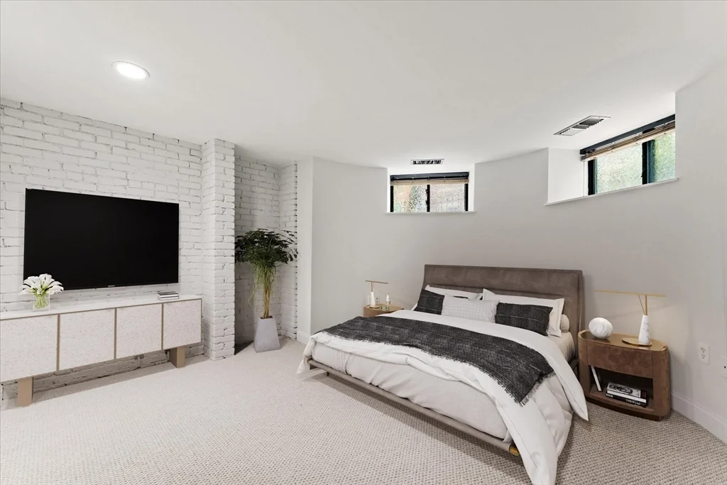 2 bed, 1 bath apartment for rent at 103 Gainsborough St Unit 102, Fenway — photo 4 of 35