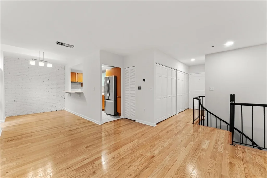 2 bed, 1 bath apartment for rent at 103 Gainsborough St Unit 102, Fenway — photo 11 of 35