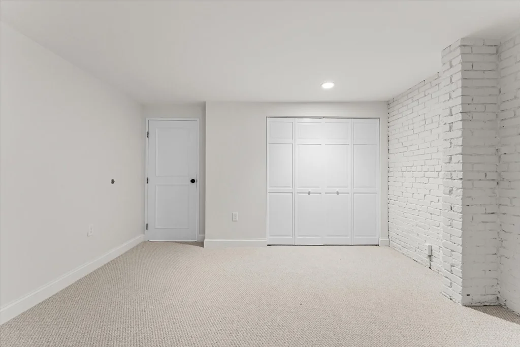 2 bed, 1 bath apartment for rent at 103 Gainsborough St Unit 102, Fenway — photo 31 of 35