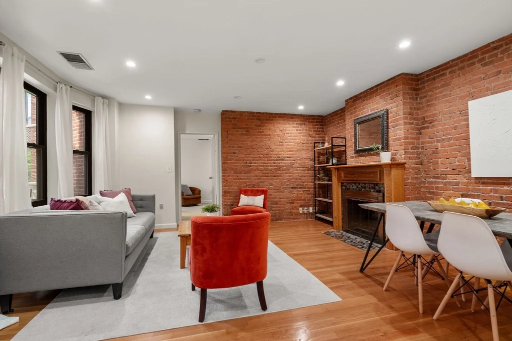 2 bed, 2 bath apartment for rent at 103 Gainsborough St Unit 108, Fenway — photo 3 of 22