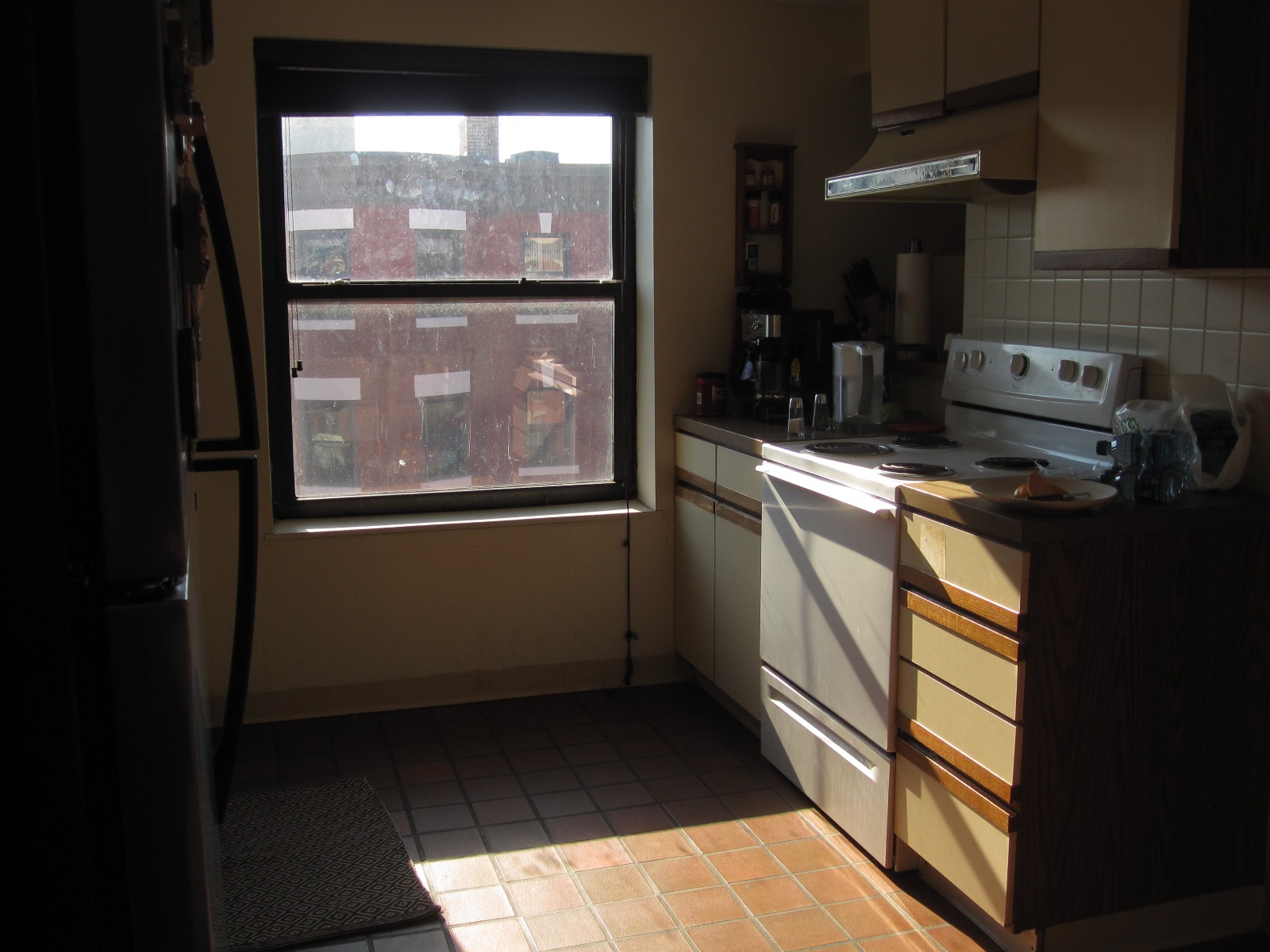 2 bed, 1.5 bath apartment for rent at 103 Gainsborough St Unit 403, Fenway — photo 3 of 6