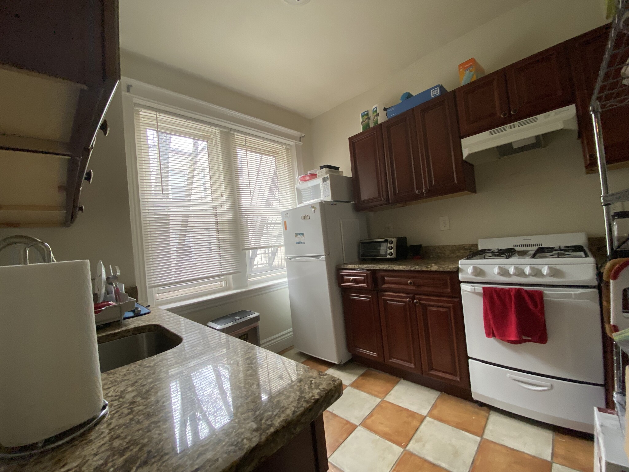 1 bed, 1 bath apartment for rent at 103 Gordon St Unit 10, Brighton — photo 1 of 11