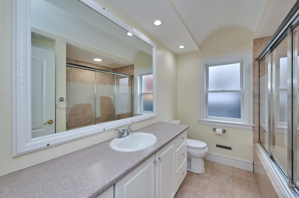 3 bed, 1 bath apartment for rent at 103 Grant St Unit 1, Winter Hill — photo 16 of 19