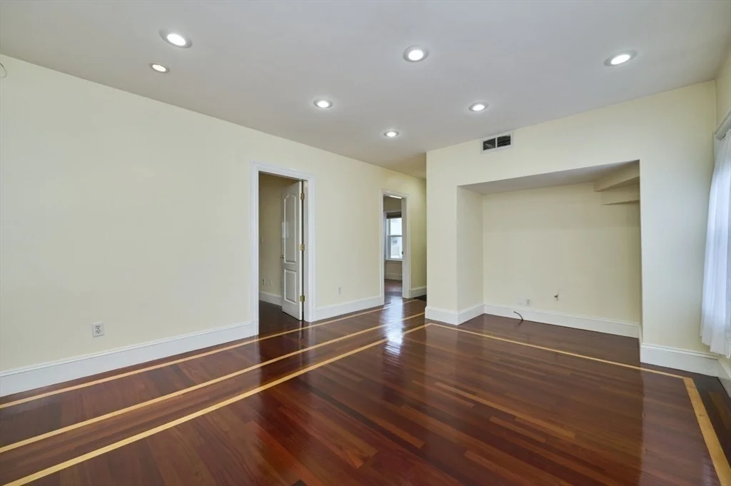3 bed, 1 bath apartment for rent at 103 Grant St Unit 1, Winter Hill — photo 9 of 19