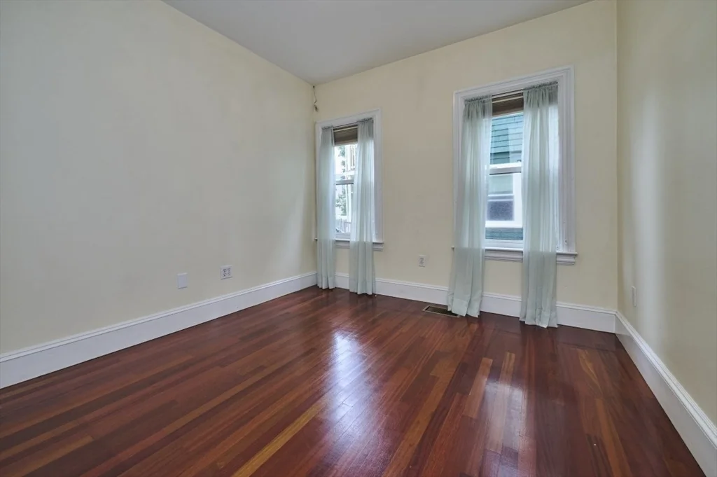 3 bed, 1 bath apartment for rent at 103 Grant St Unit 1, Winter Hill — photo 15 of 19