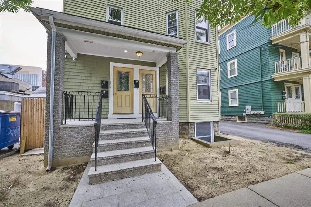 3 bed, 1 bath apartment for rent at 103 Grant St Unit 1, Winter Hill — photo 2 of 19