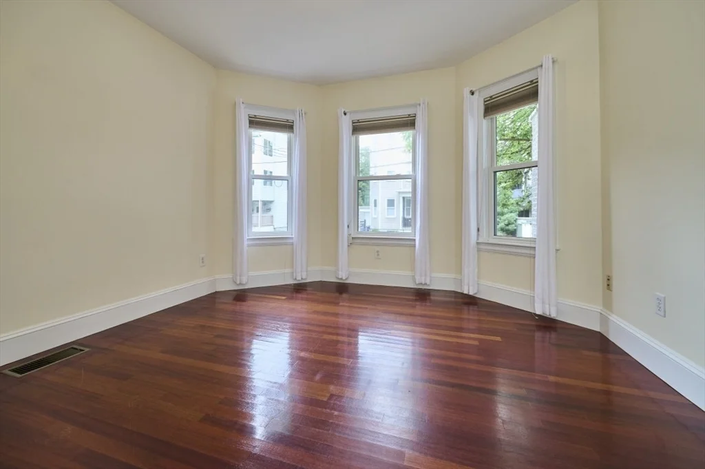 3 bed, 1 bath apartment for rent at 103 Grant St Unit 1, Winter Hill — photo 13 of 19