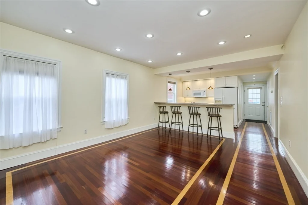 3 bed, 1 bath apartment for rent at 103 Grant St Unit 1, Winter Hill — photo 7 of 19