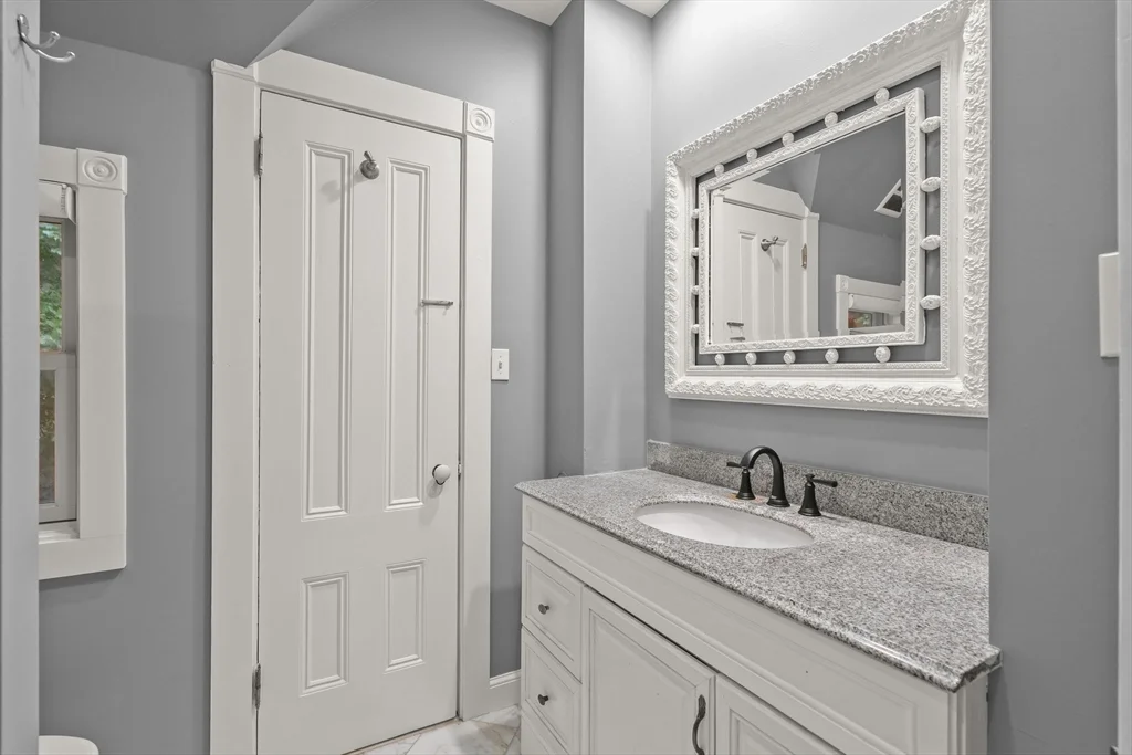 3 bed, 1 bath apartment for rent at 103 Hollis Ave, Braintree — photo 33 of 37