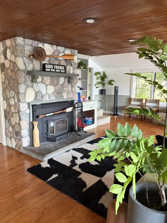 3 bed, 1 bath apartment for rent at 103 Kingland, Stow — photo 10 of 18