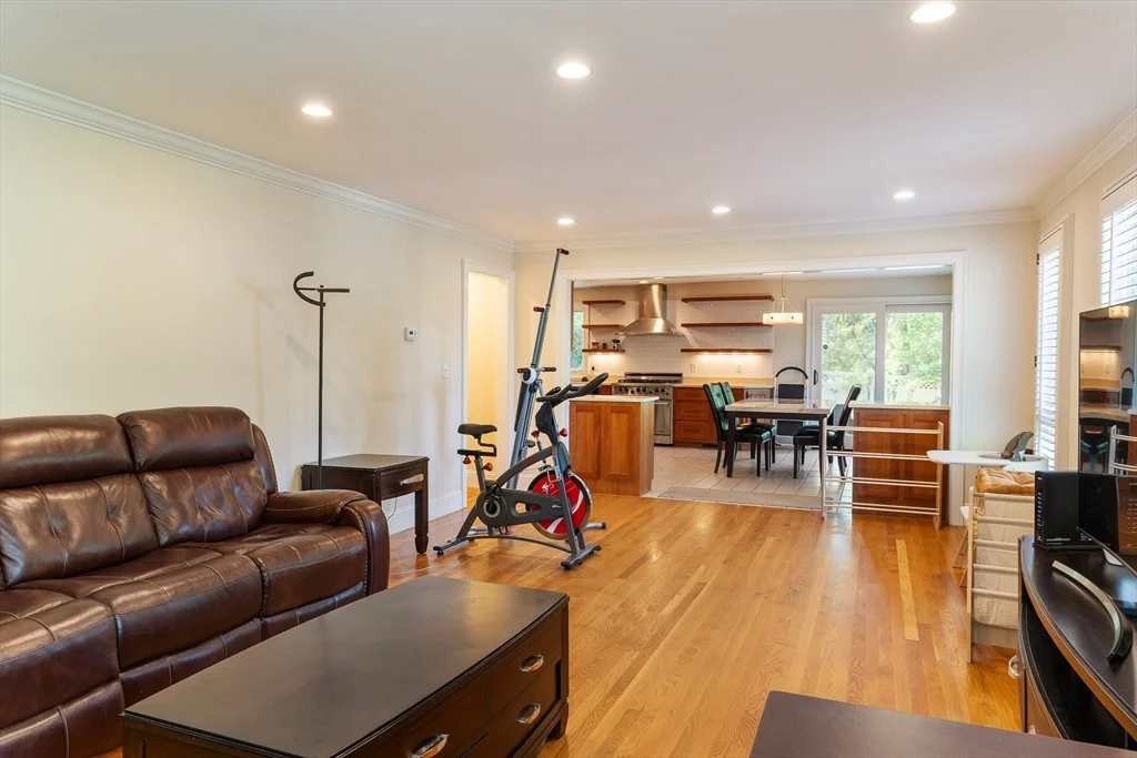 5 bed, 4+ bath apartment for rent at 103 Levbert Rd Unit 103, Oak Hill — photo 14 of 35
