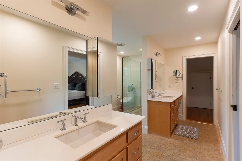 5 bed, 4+ bath apartment for rent at 103 Levbert Rd Unit 103, Oak Hill — photo 30 of 35