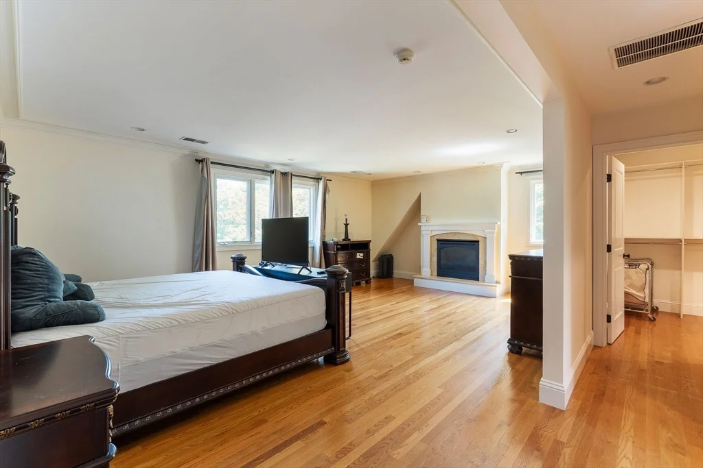 5 bed, 4+ bath apartment for rent at 103 Levbert Rd Unit 103, Oak Hill — photo 27 of 35