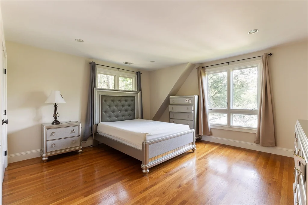 5 bed, 4+ bath apartment for rent at 103 Levbert Rd Unit 103, Oak Hill — photo 23 of 35