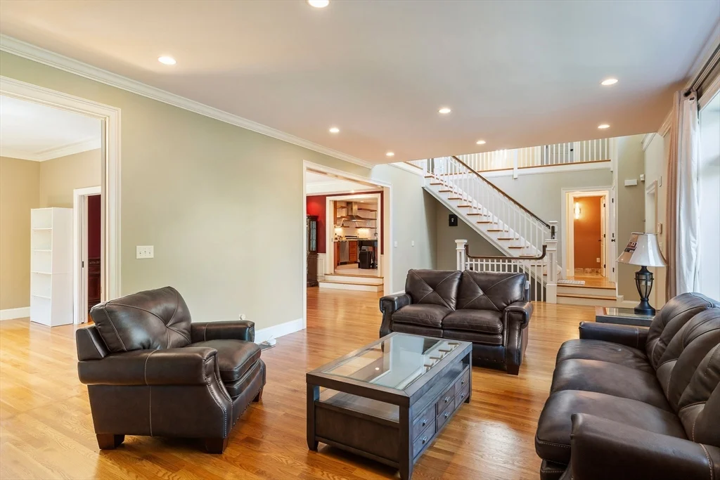 5 bed, 4+ bath apartment for rent at 103 Levbert Rd Unit 103, Oak Hill — photo 6 of 35