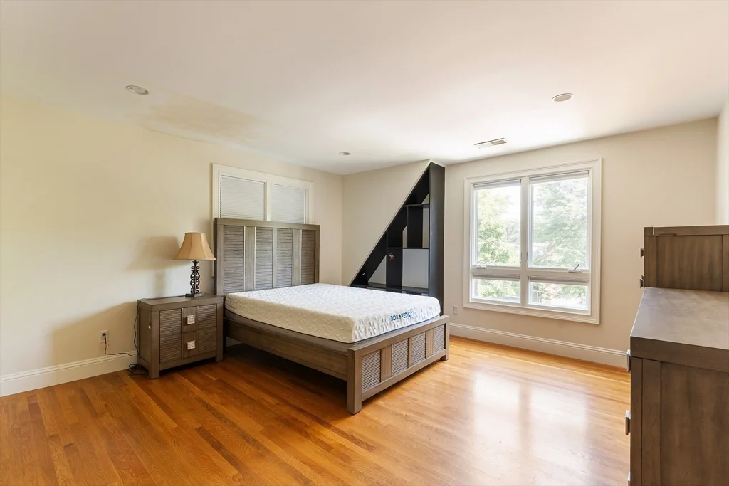 5 bed, 4+ bath apartment for rent at 103 Levbert Rd Unit 103, Oak Hill — photo 20 of 35