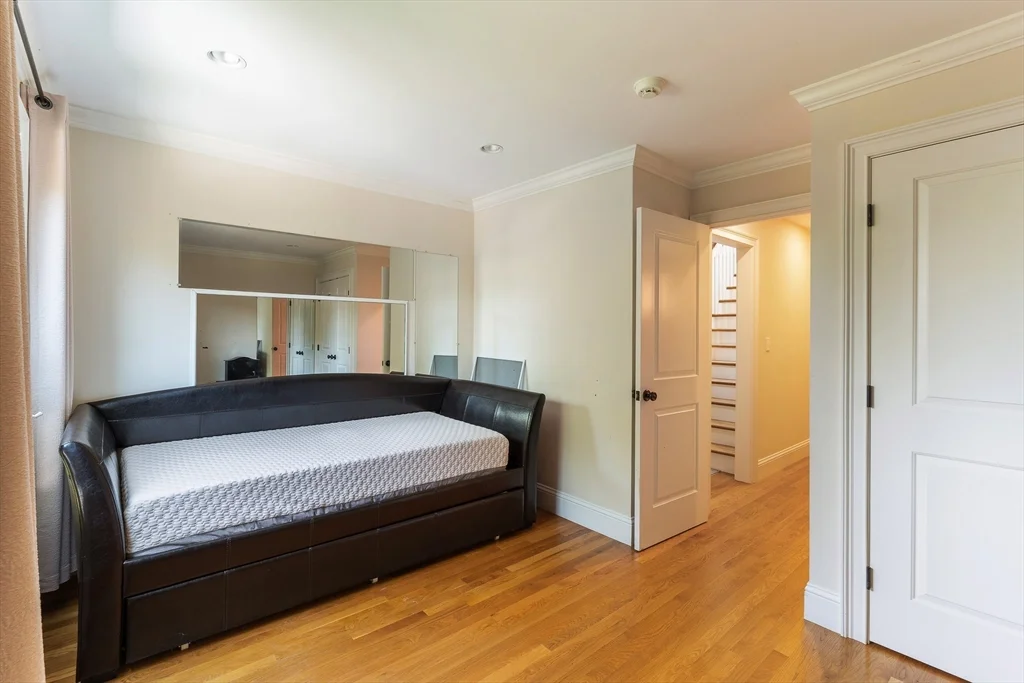 5 bed, 4+ bath apartment for rent at 103 Levbert Rd Unit 103, Oak Hill — photo 16 of 35