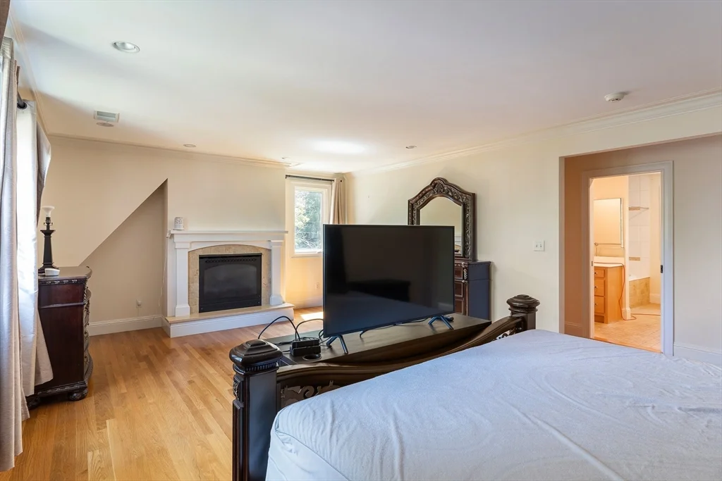 5 bed, 4+ bath apartment for rent at 103 Levbert Rd Unit 103, Oak Hill — photo 29 of 35