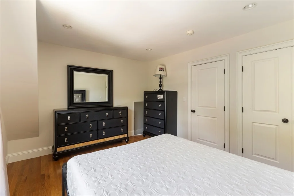 5 bed, 4+ bath apartment for rent at 103 Levbert Rd Unit 103, Oak Hill — photo 18 of 35