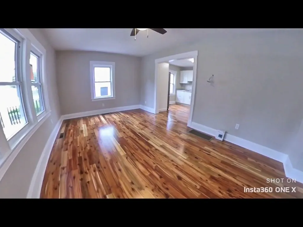 3 bed, 1 bath apartment for rent at 103 Lexington St Unit 103, Auburndale — photo 6 of 19