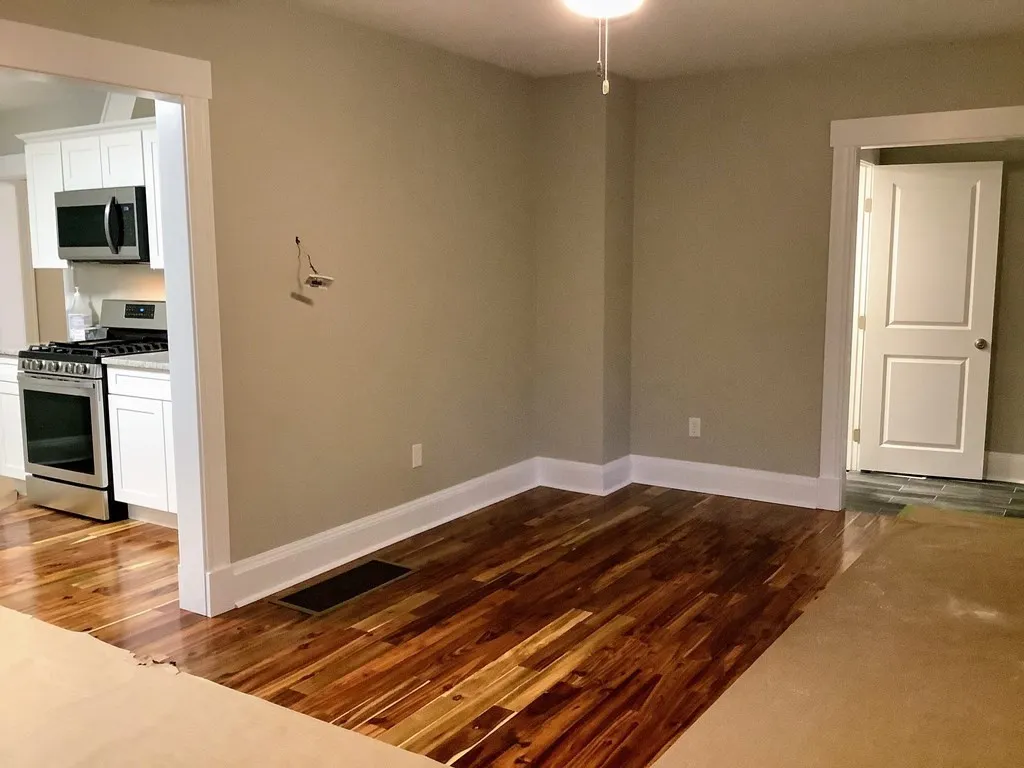 3 bed, 1 bath apartment for rent at 103 Lexington St Unit 103, Auburndale — photo 8 of 19